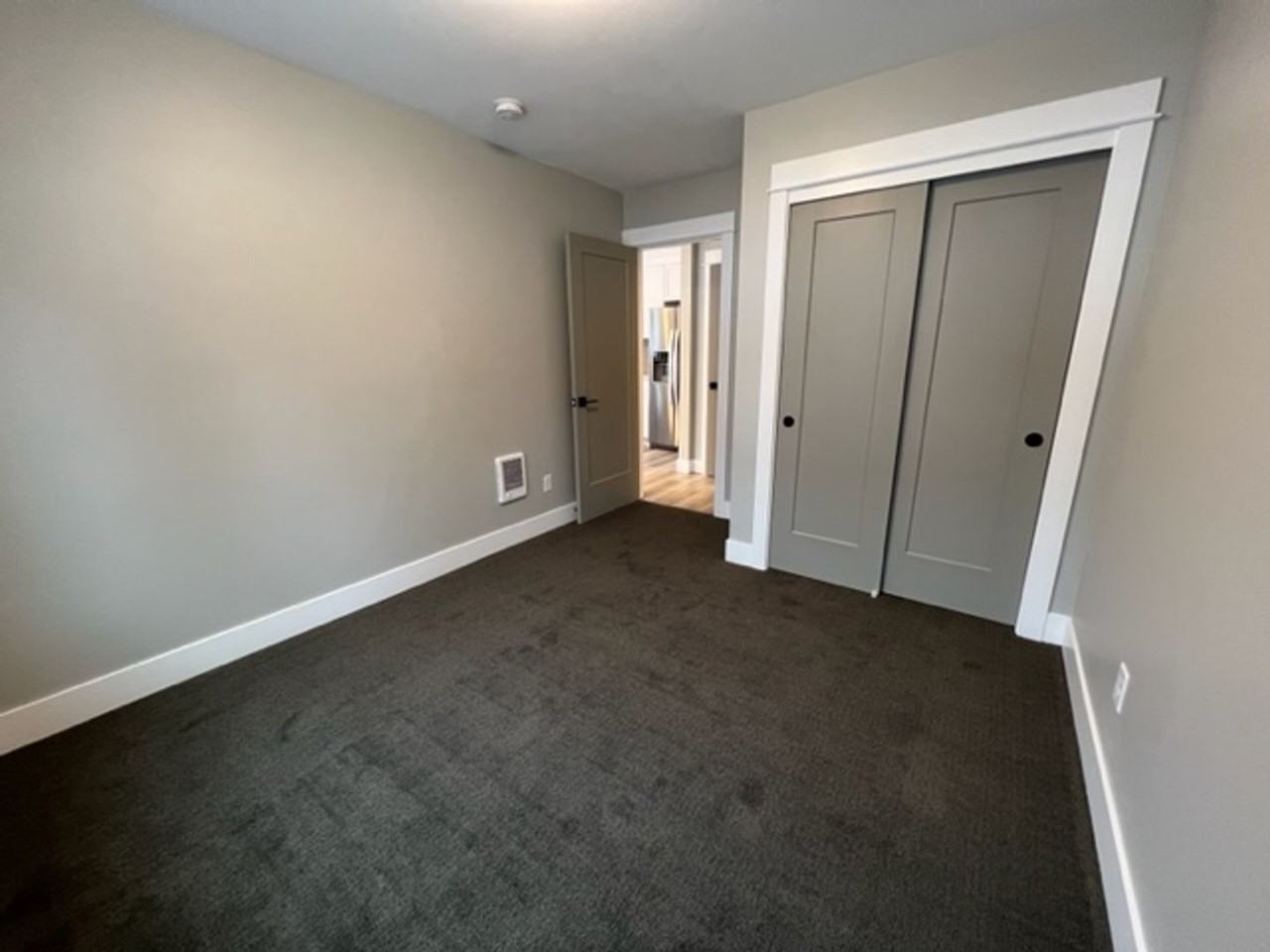 1385 Nw Ithaca Ave - Photo 6 of 9