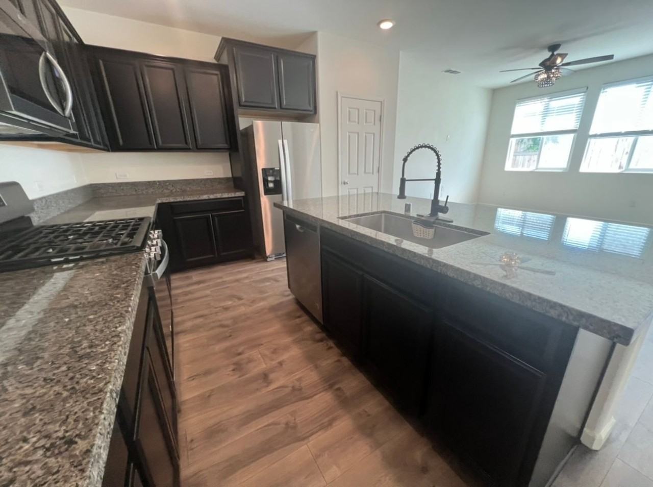 2038 S Palm St - Photo 5 of 29