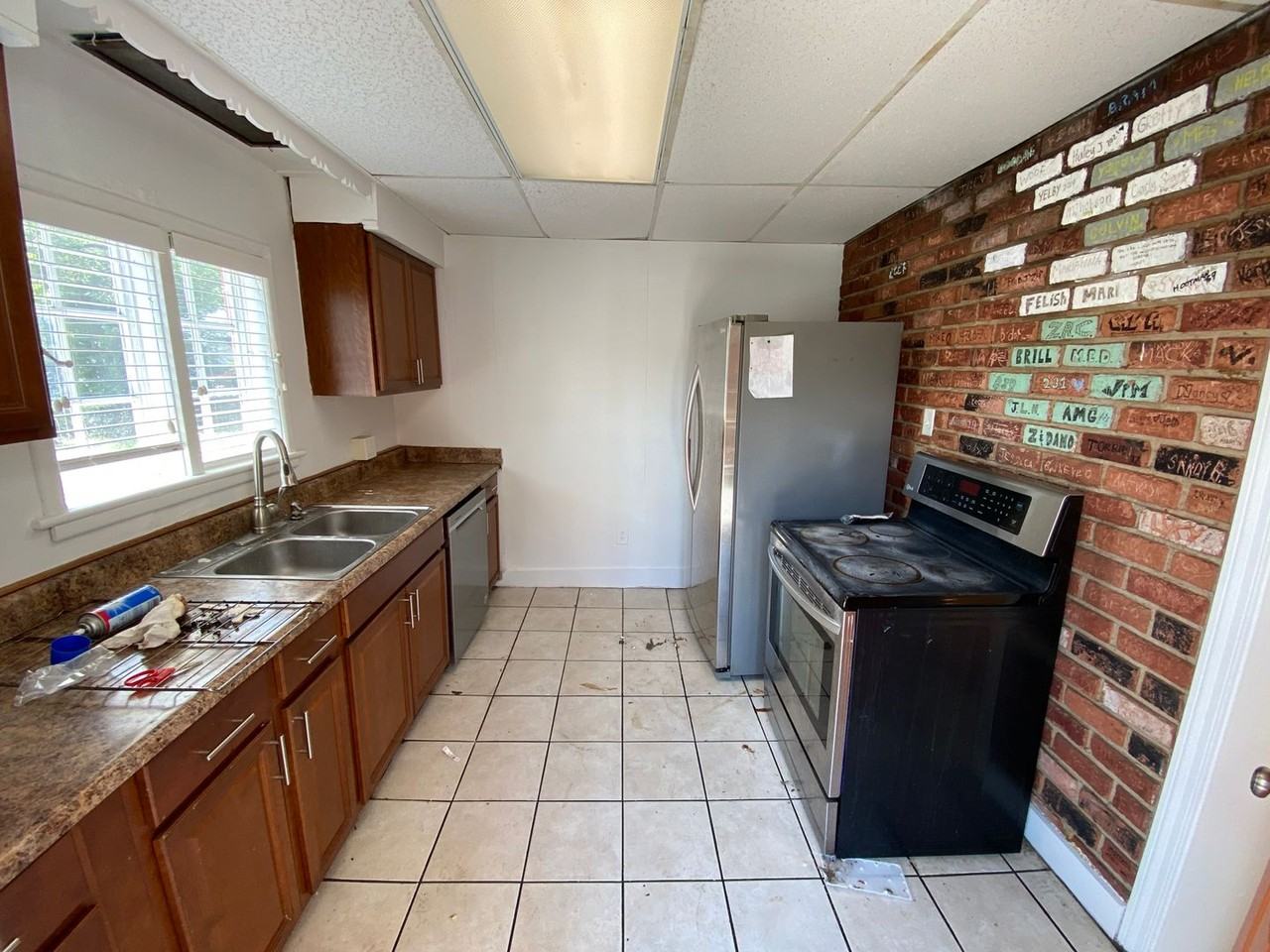 231 E 16th Ave - Photo 6 of 16