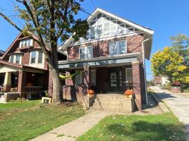 featured image of 338 E 18th Ave