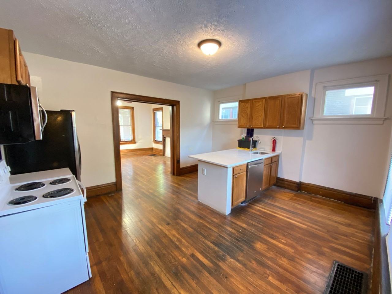 338 E 18th Ave - Photo 7 of 16