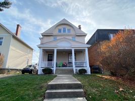 featured image of 325 E 19th Ave