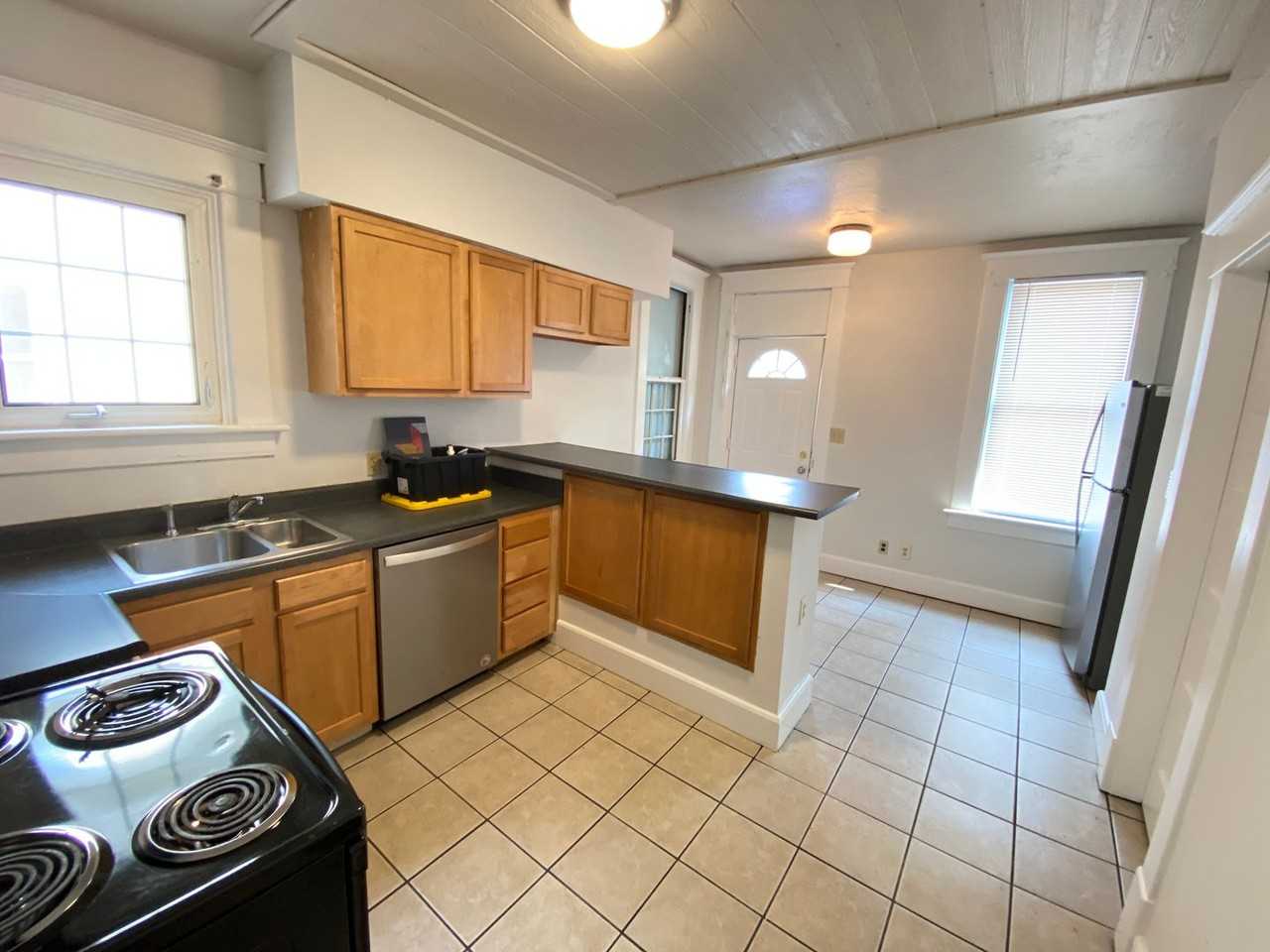 325 E 19th Ave - Photo 5 of 17