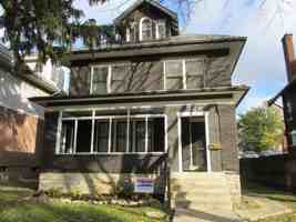 featured image of 328 E 18th Ave