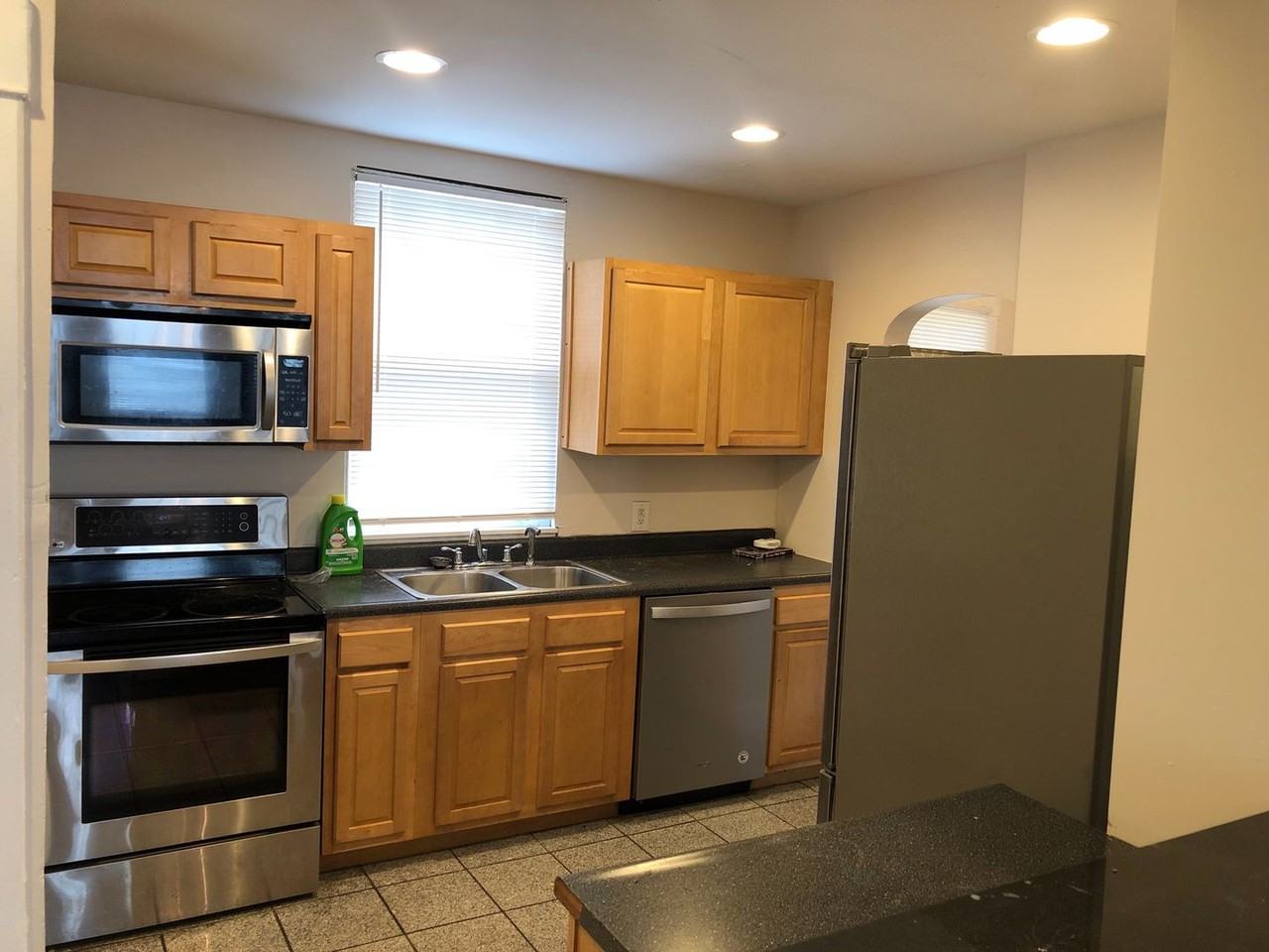 335 E 19th Ave - Photo 4 of 18