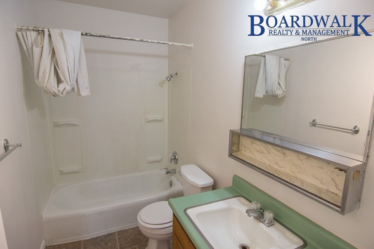 653 20th St #1 - Photo 7 of 8