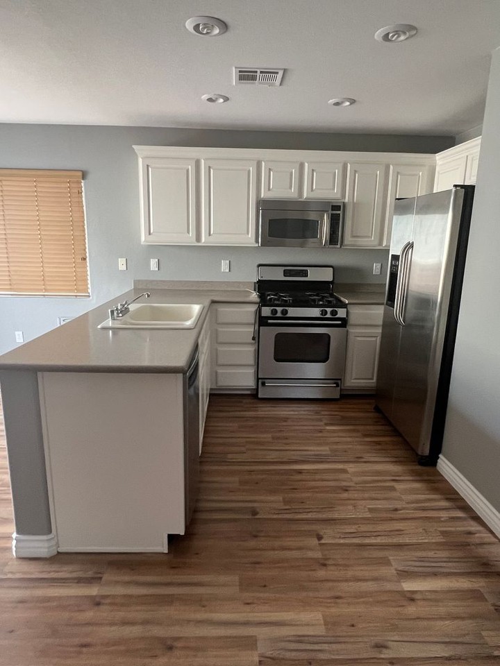10364 Faustine Ave - Photo 6 of 30