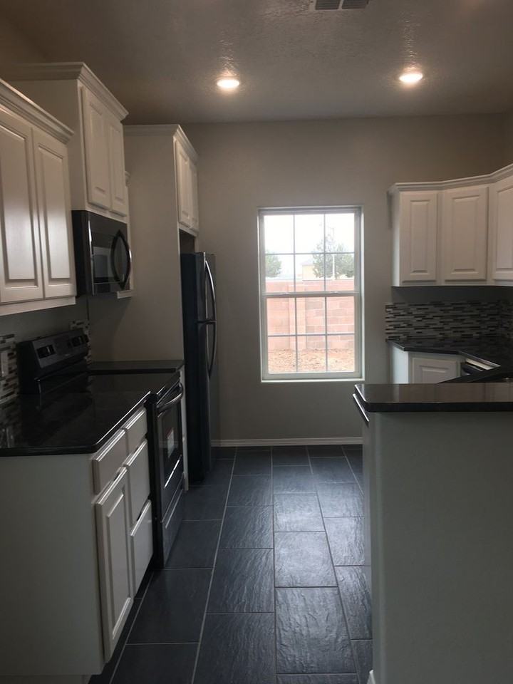 3901 Madison Rd - Photo 7 of 20