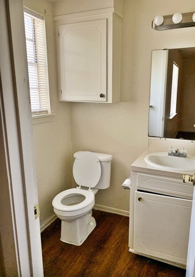 8006 Hobbs Dr - Photo 5 of 15