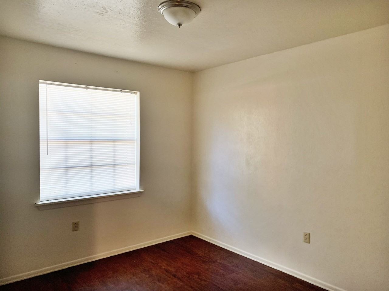 8006 Hobbs Dr - Photo 6 of 15
