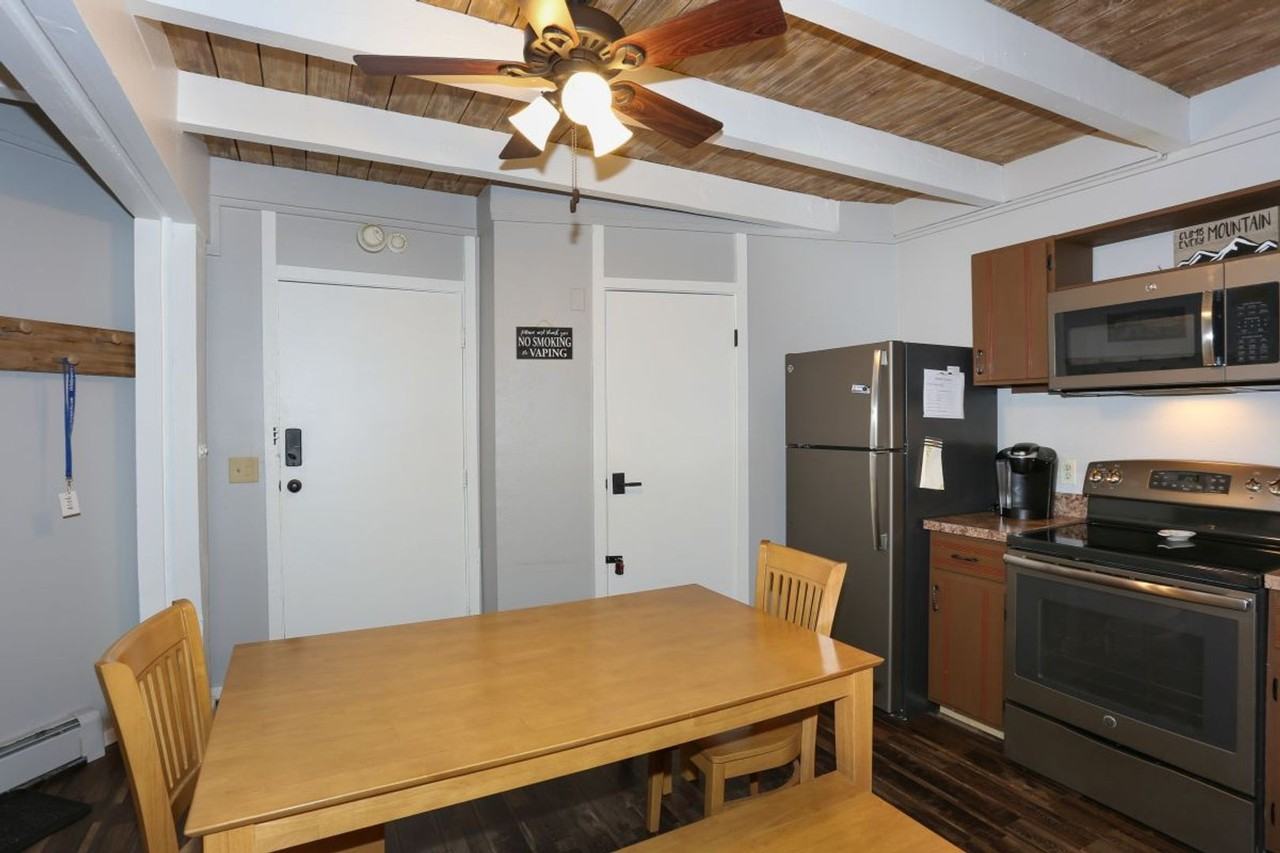 2100 Lodge Pole Cir - Photo 5 of 23