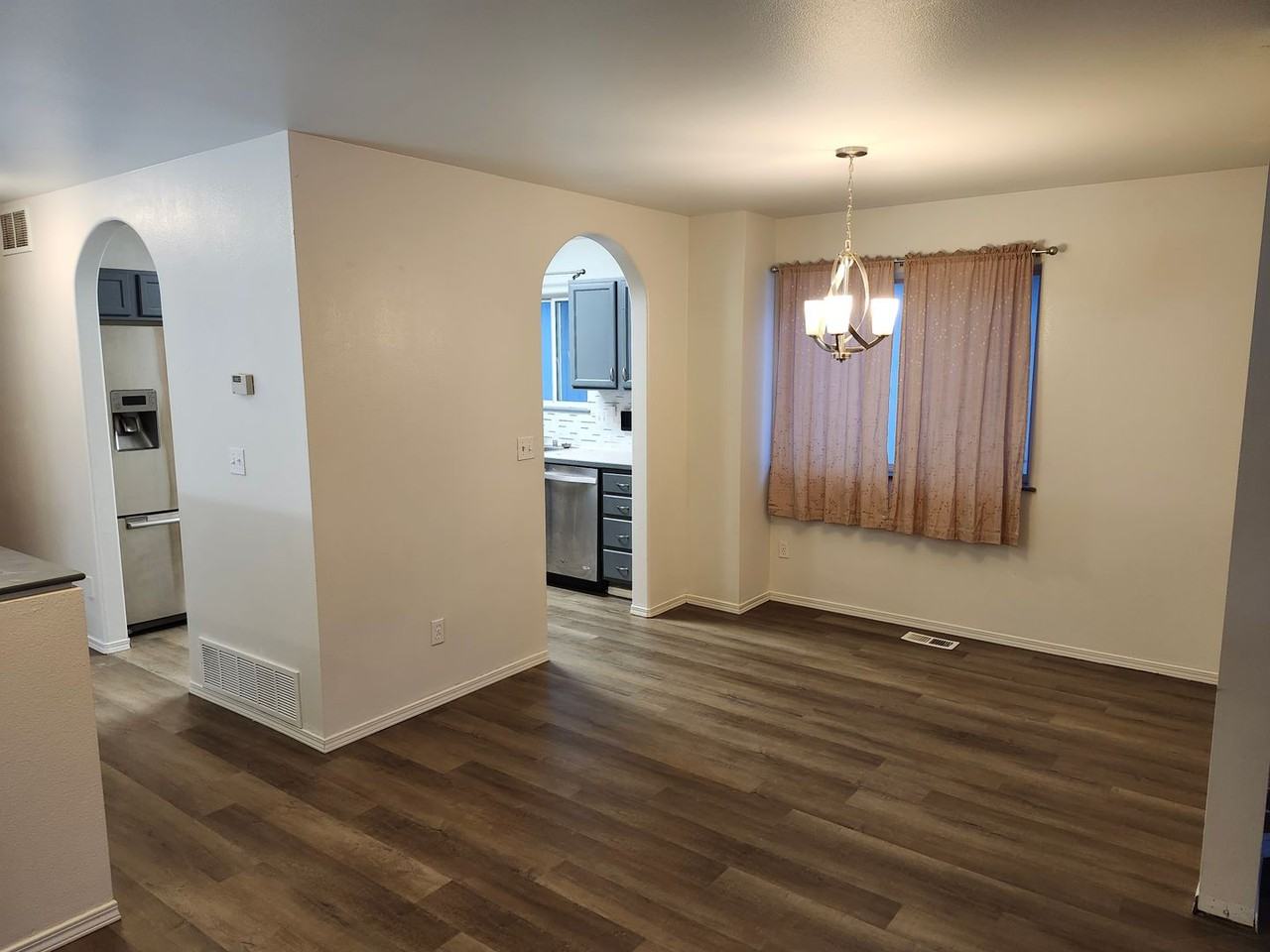 3748 Sycamore Loop - Photo 3 of 23