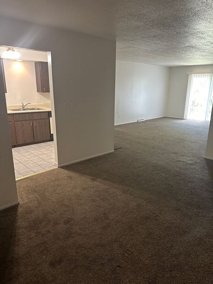 The Villages at Lemans - Photo 2 of 13