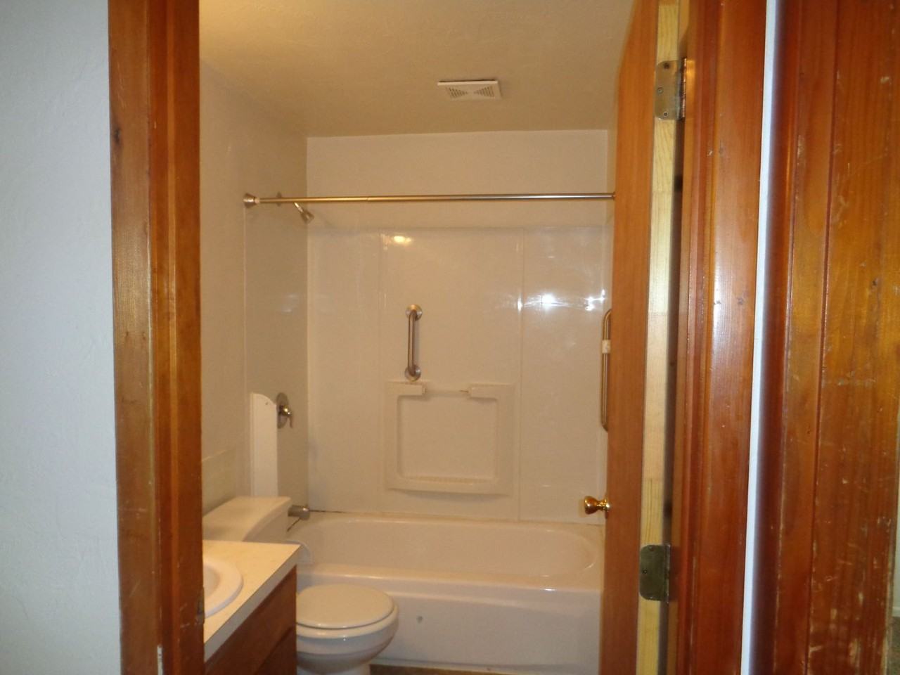 55 E St - Photo 4 of 15