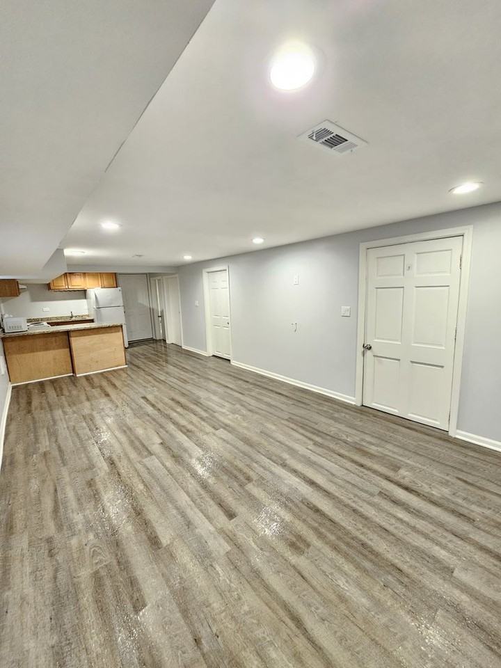 2850 N Nordica Ave - Photo 7 of 18