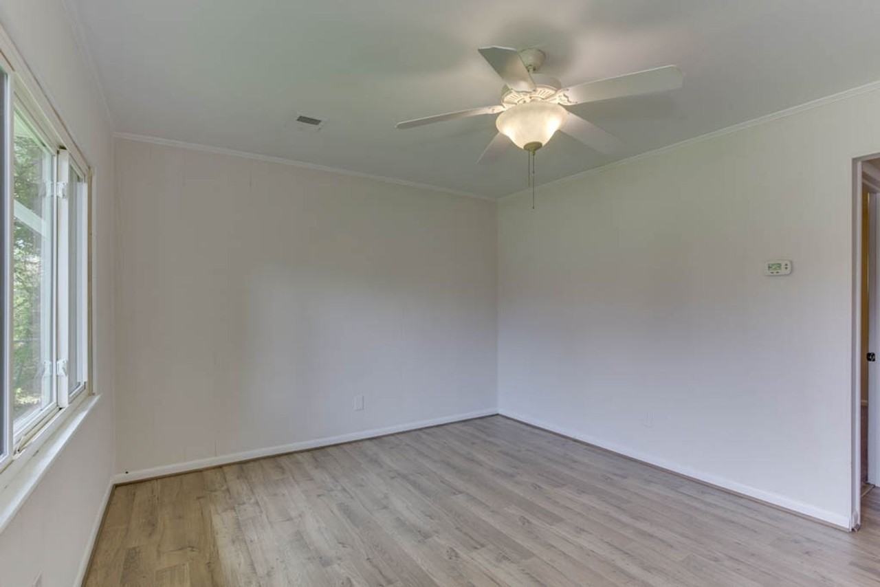 4909 Bark Ln - Photo 5 of 30