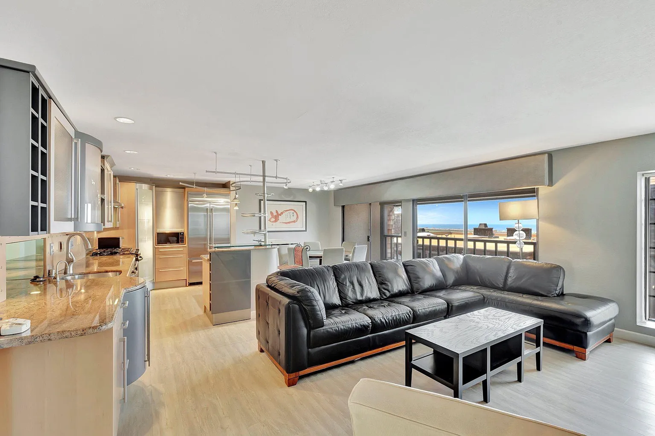 13071 Caminito Del Rocio - Photo 3 of 19