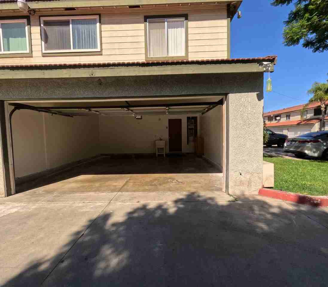 Pomona Apartments - Photo 2 of 16