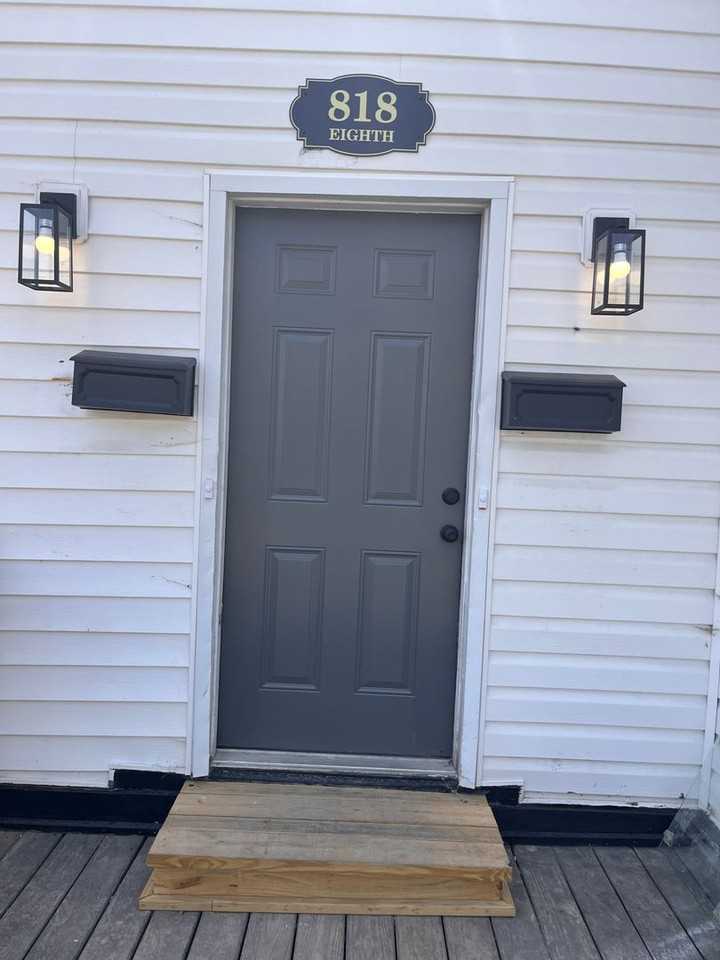 Milk & Honey - 8th Street - Photo 3 of 30