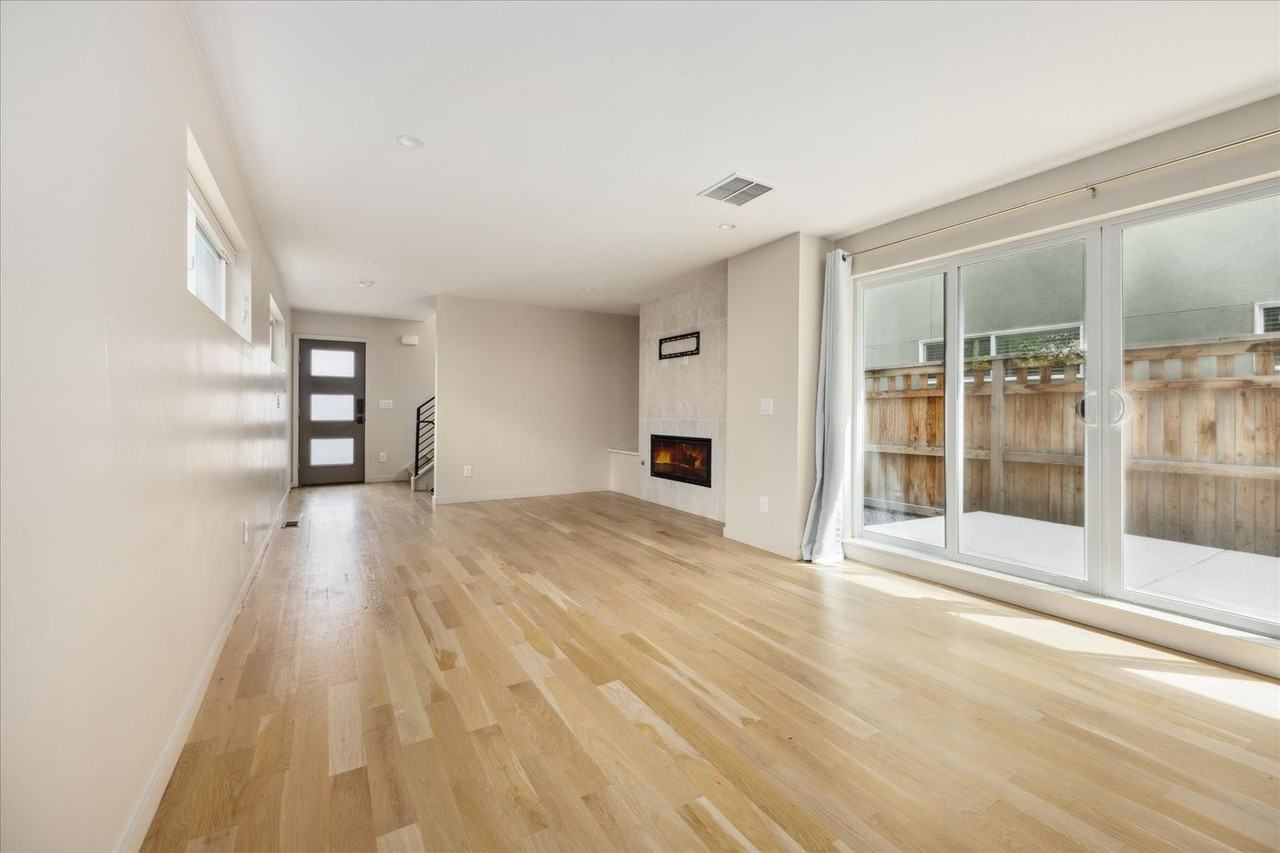 1421 Irving St - Photo 7 of 40