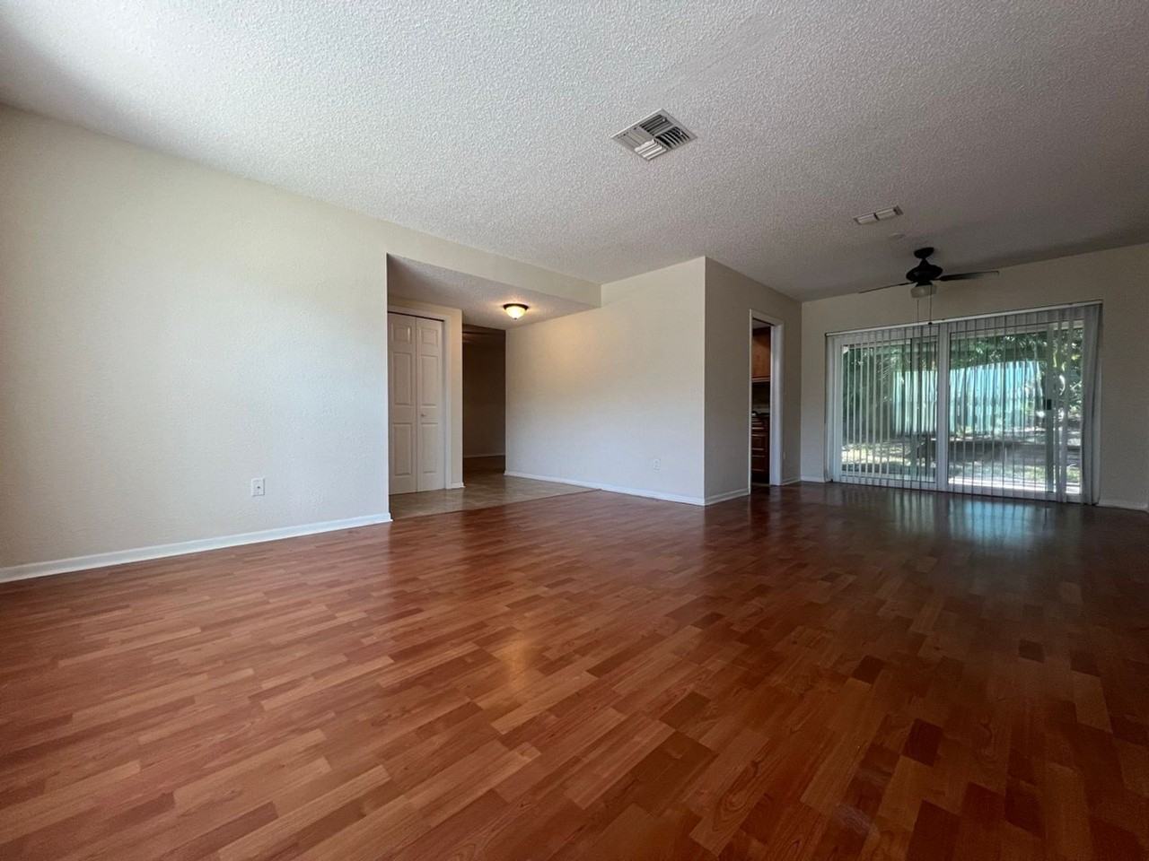 1371 Tenby Way - Photo 4 of 23