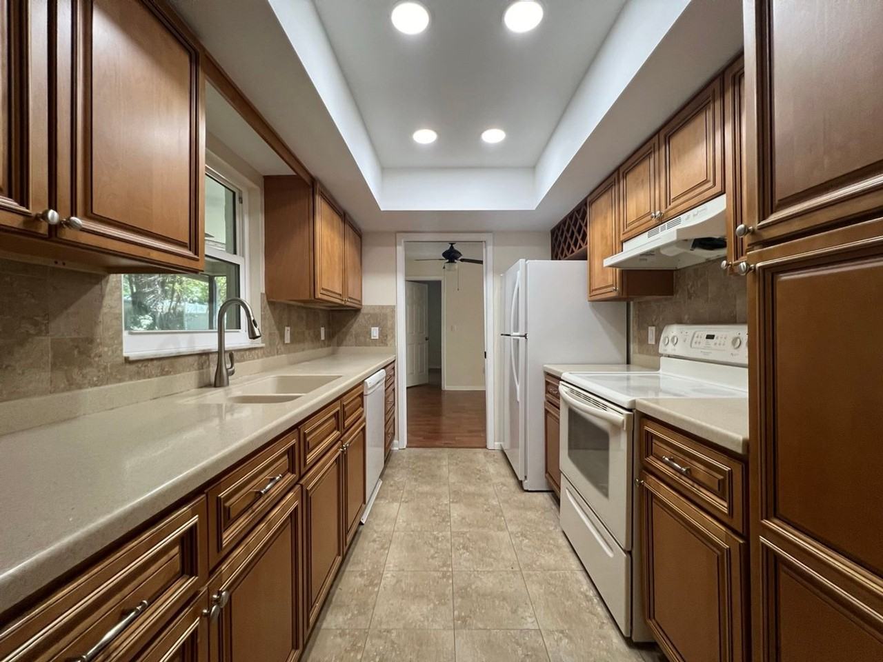 1371 Tenby Way - Photo 7 of 23