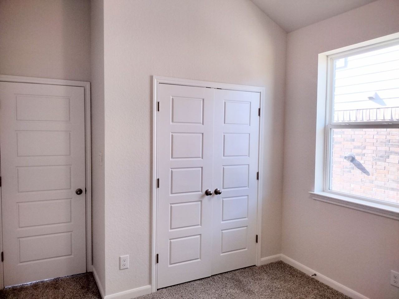 10511 Briceway Bay - Photo 5 of 36