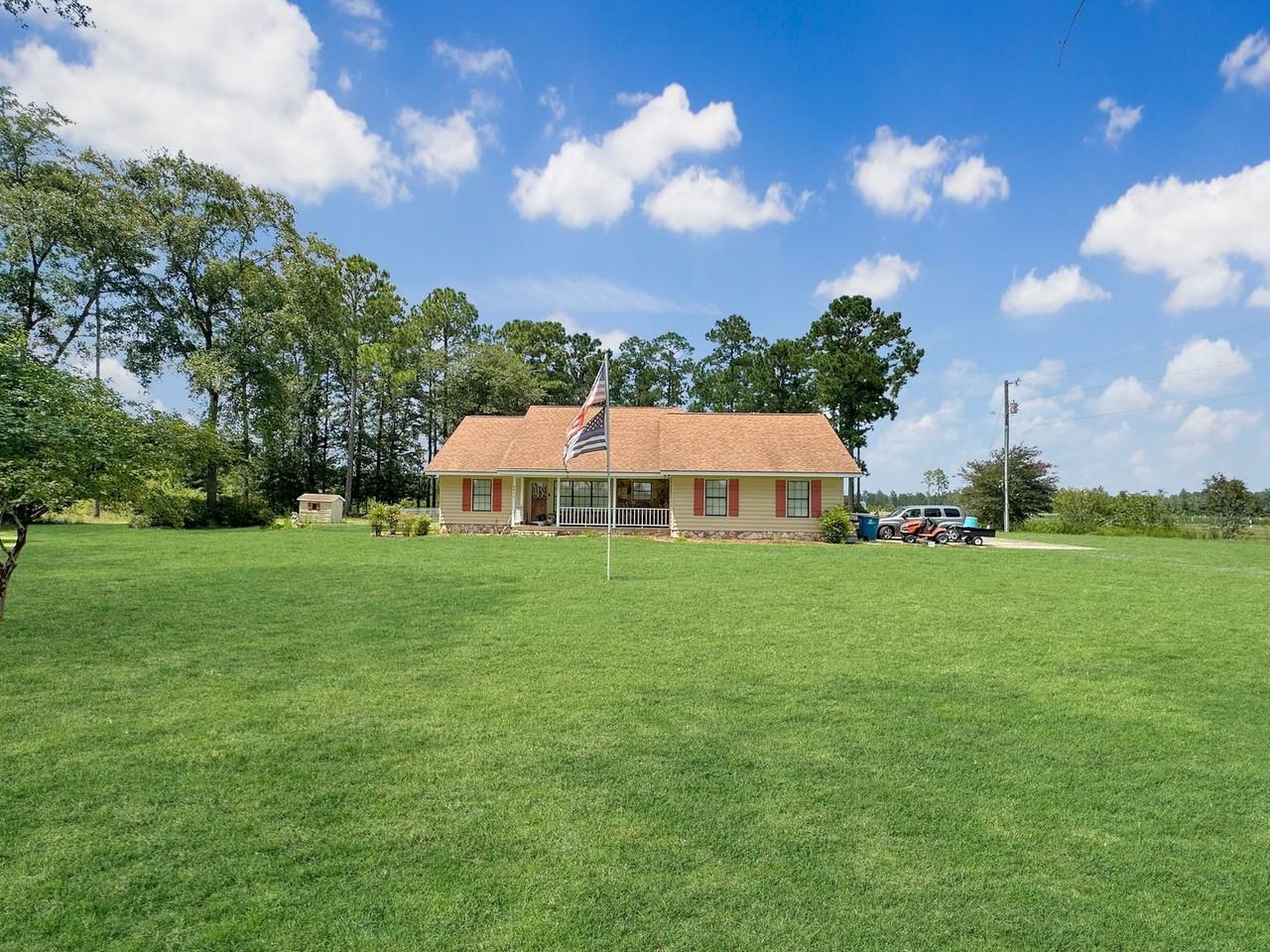 4832 Empire Rd - Photo 2 of 20
