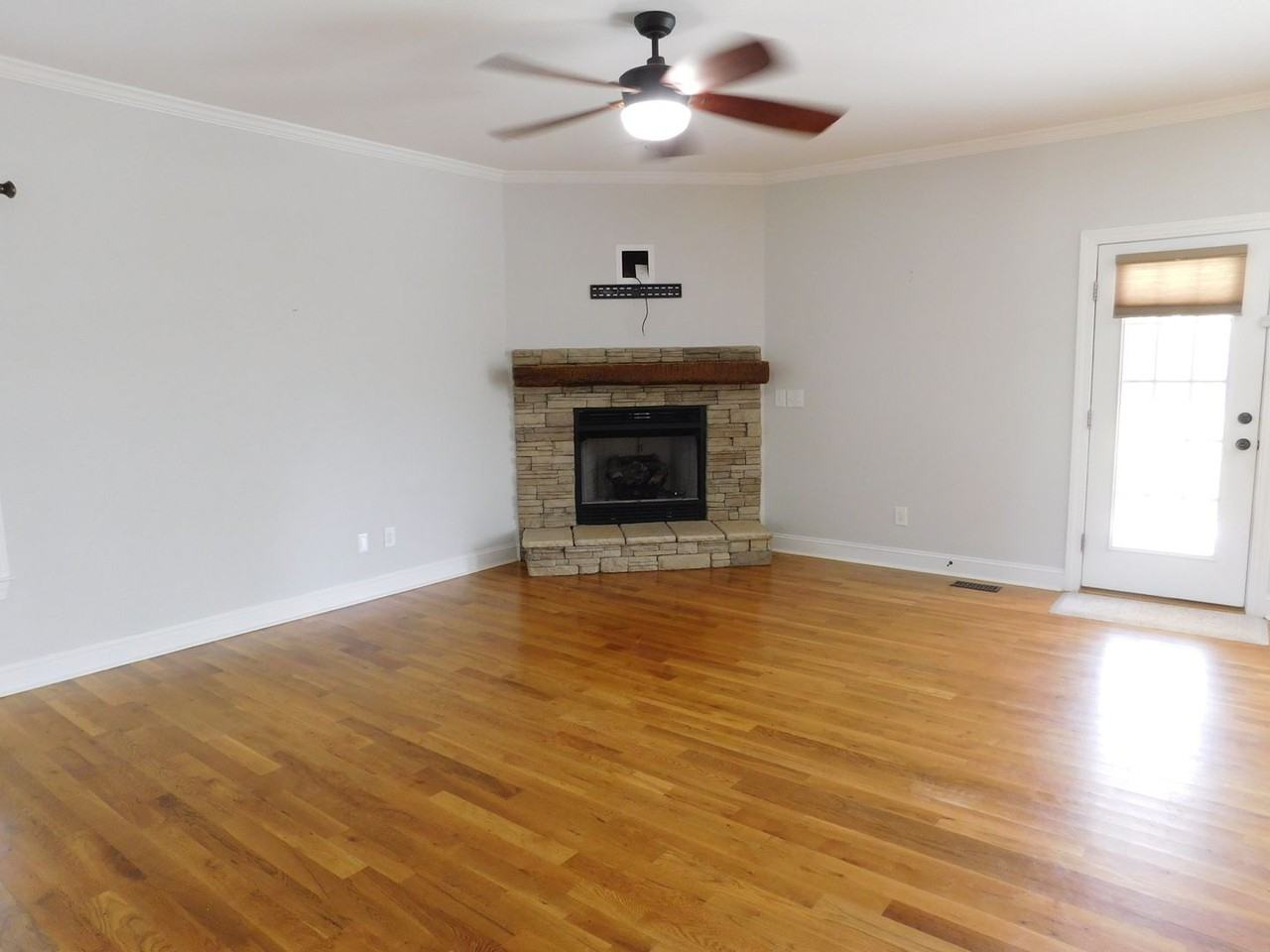 101 Staffordshire Dr - Photo 6 of 50