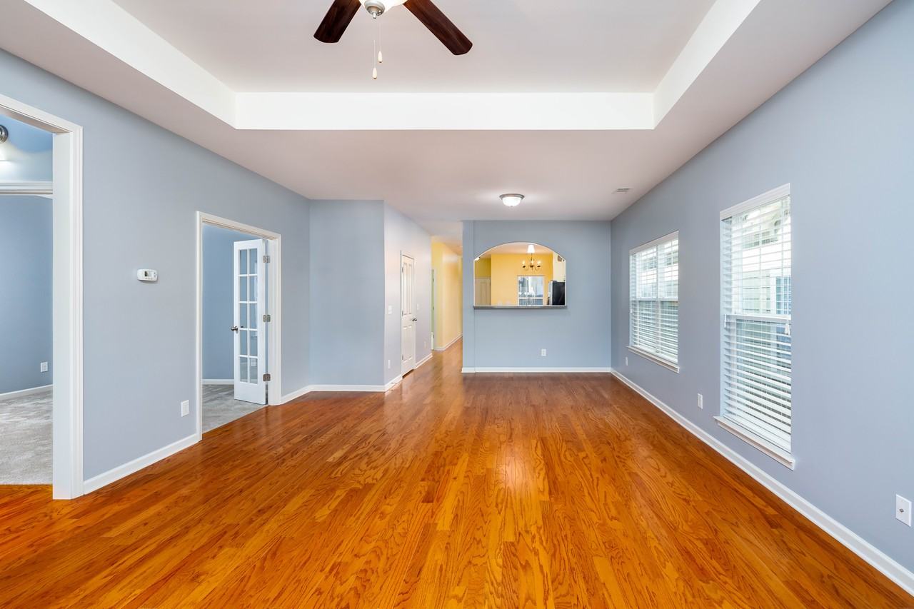 2437A Duxbury Dr #NA - Photo 2 of 9