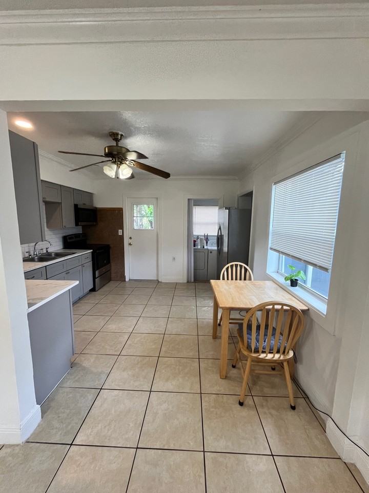 1315 Sw 22nd Ter #NA - Photo 2 of 11