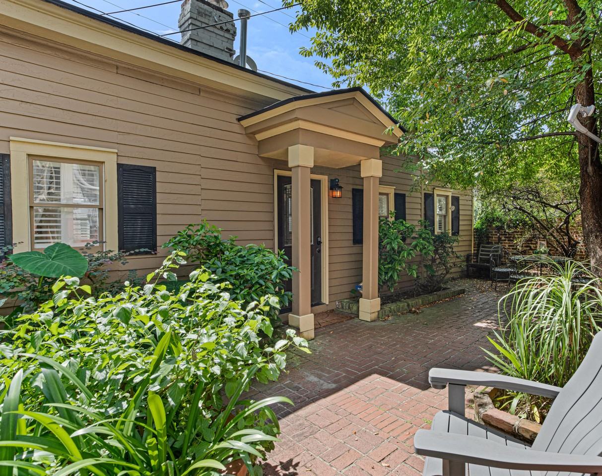 109 E Park Ave #NA - Photo 2 of 18