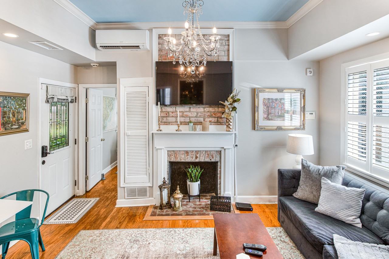 109 E Park Ave #NA - Photo 3 of 18