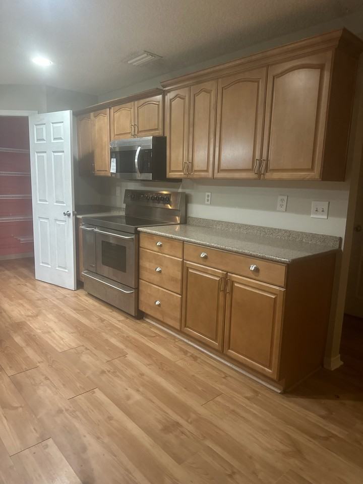 142 Daren Dr #NA - Photo 2 of 8