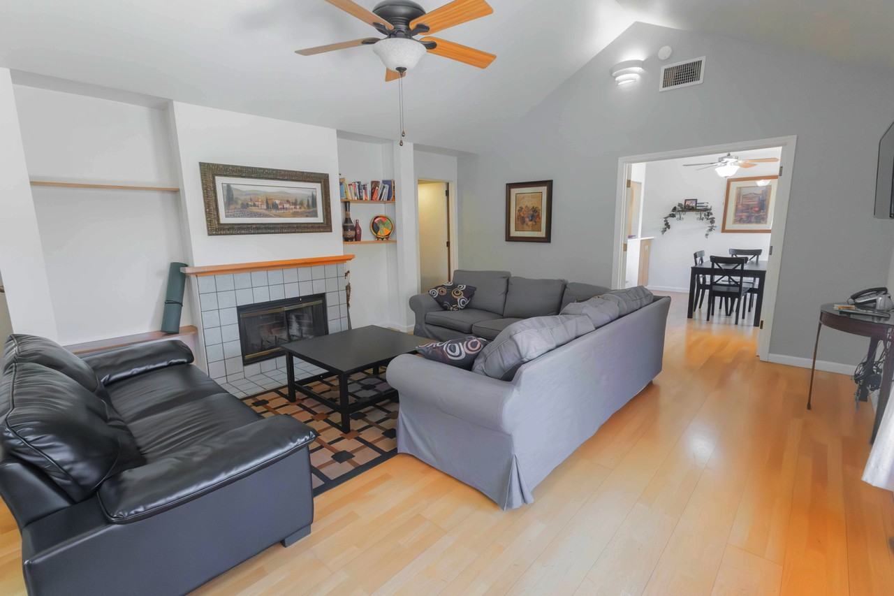 207 3rd St #320B - Photo 2 of 11