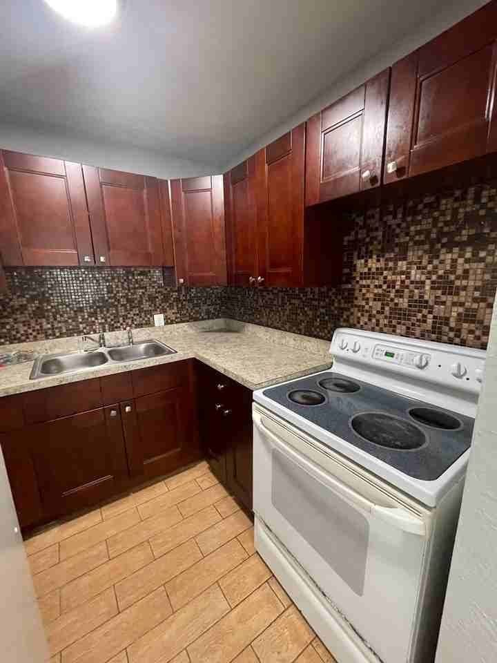 761-763 22nd Ave S - Photo 3 of 8