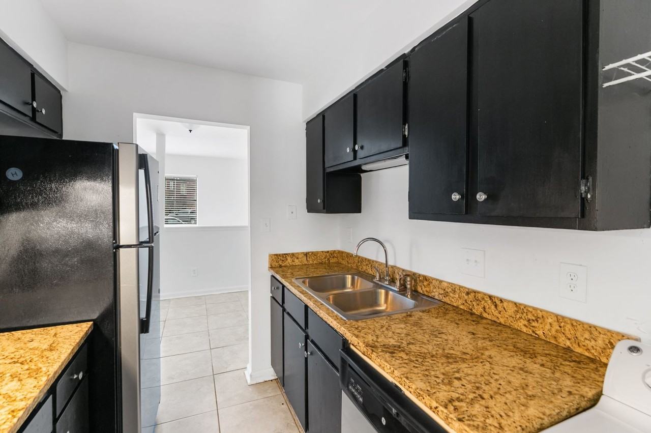 Glen Iris Place - Photo 7 of 50