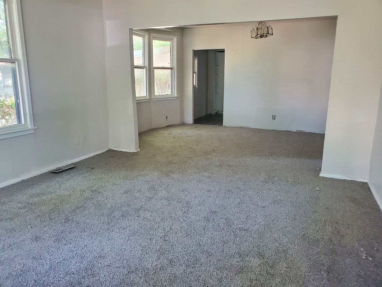 724 Nw 96th St - Photo 5 of 5