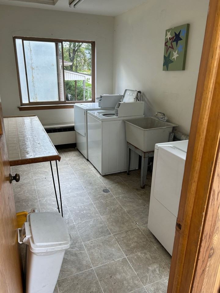 405 N East Ave. (16 Unit) - Photo 2 of 4