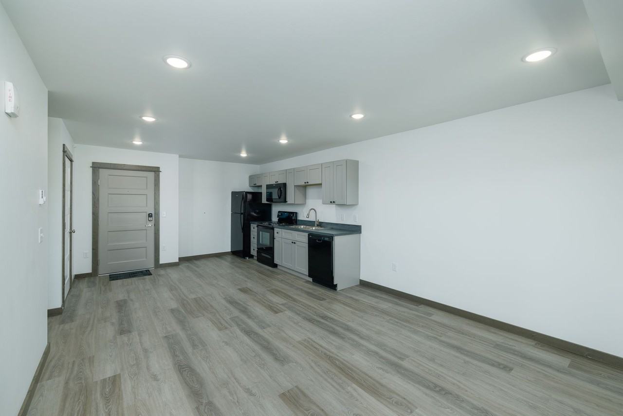 1904 Cruiser Lane - Photo 3 of 18