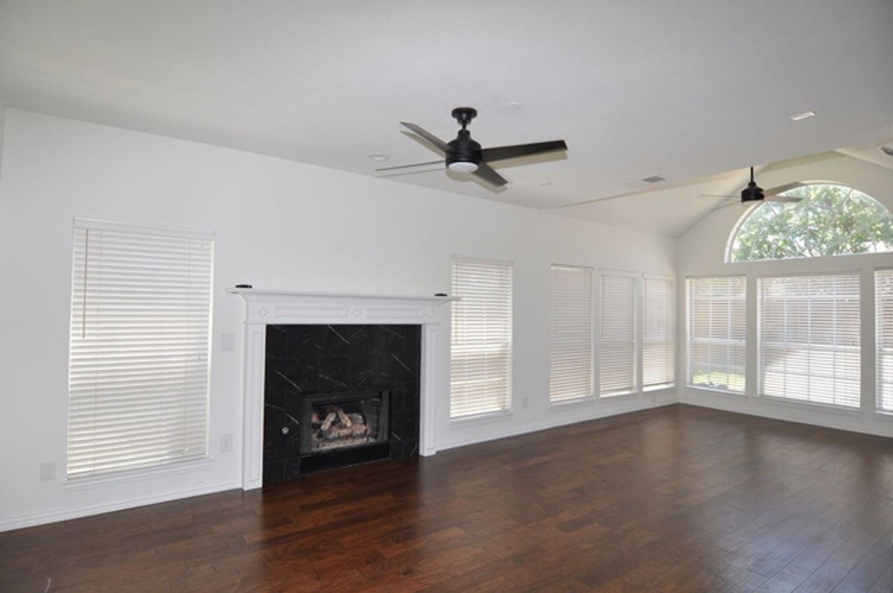 3724 Woodshadow Ln - Photo 6 of 32