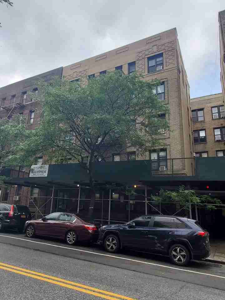 246 Wadsworth Realty LLC - Photo 2 of 50