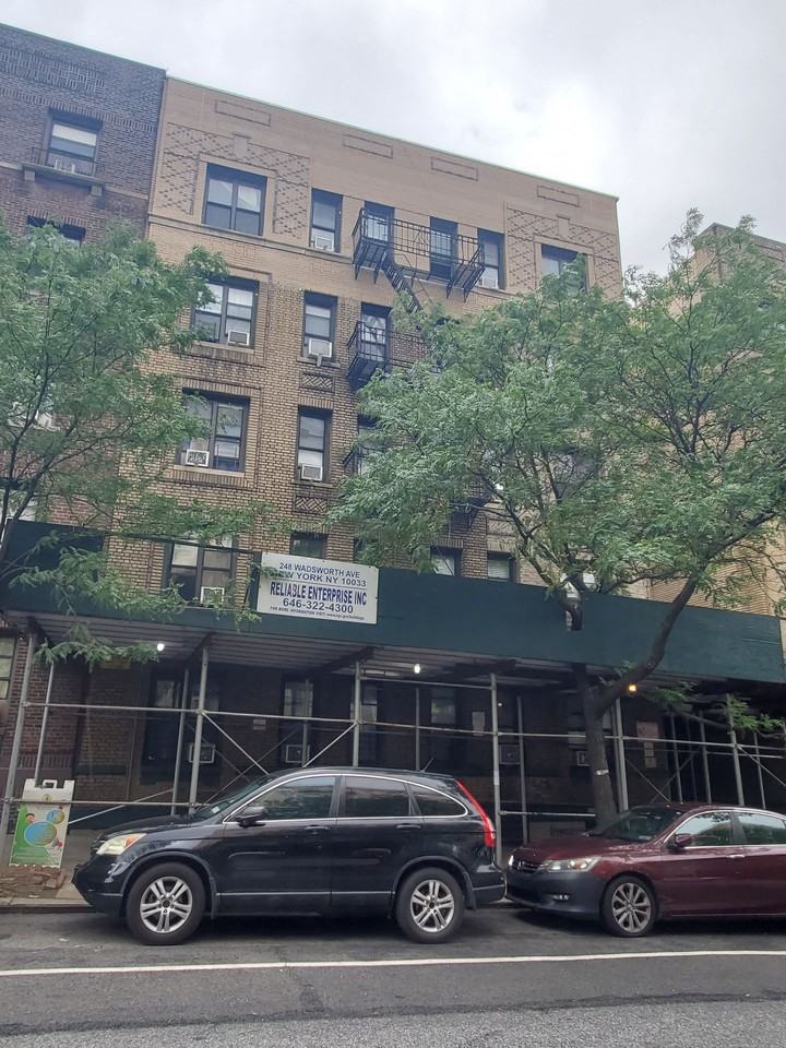 246 Wadsworth Realty LLC - Photo 4 of 50