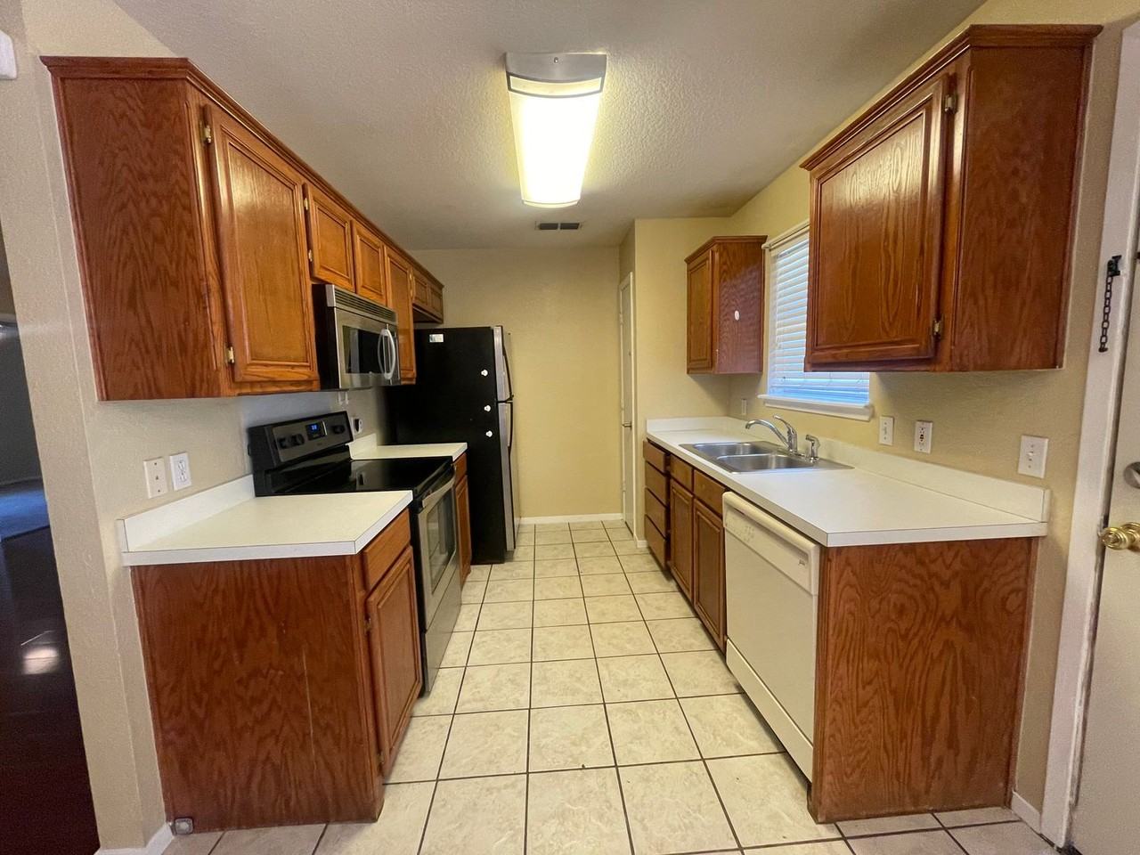 3834 Purdue Ln - Photo 5 of 18