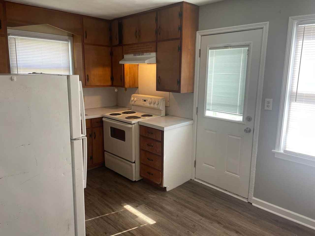 205 McCormick Dr - Photo 3 of 9