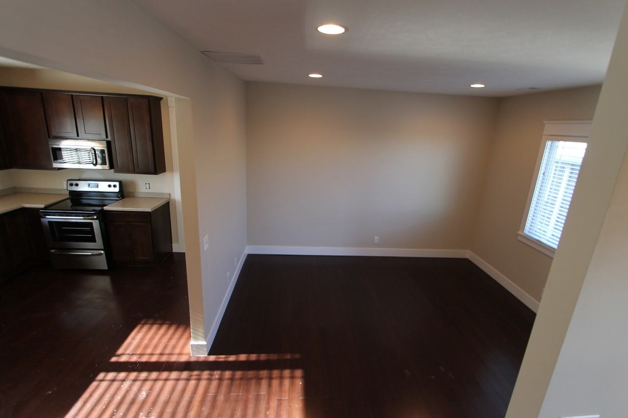 1142 S 29th St - Photo 2 of 14