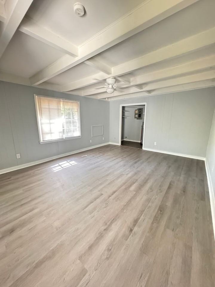 307 Claiborne Avenue - Photo 2 of 14