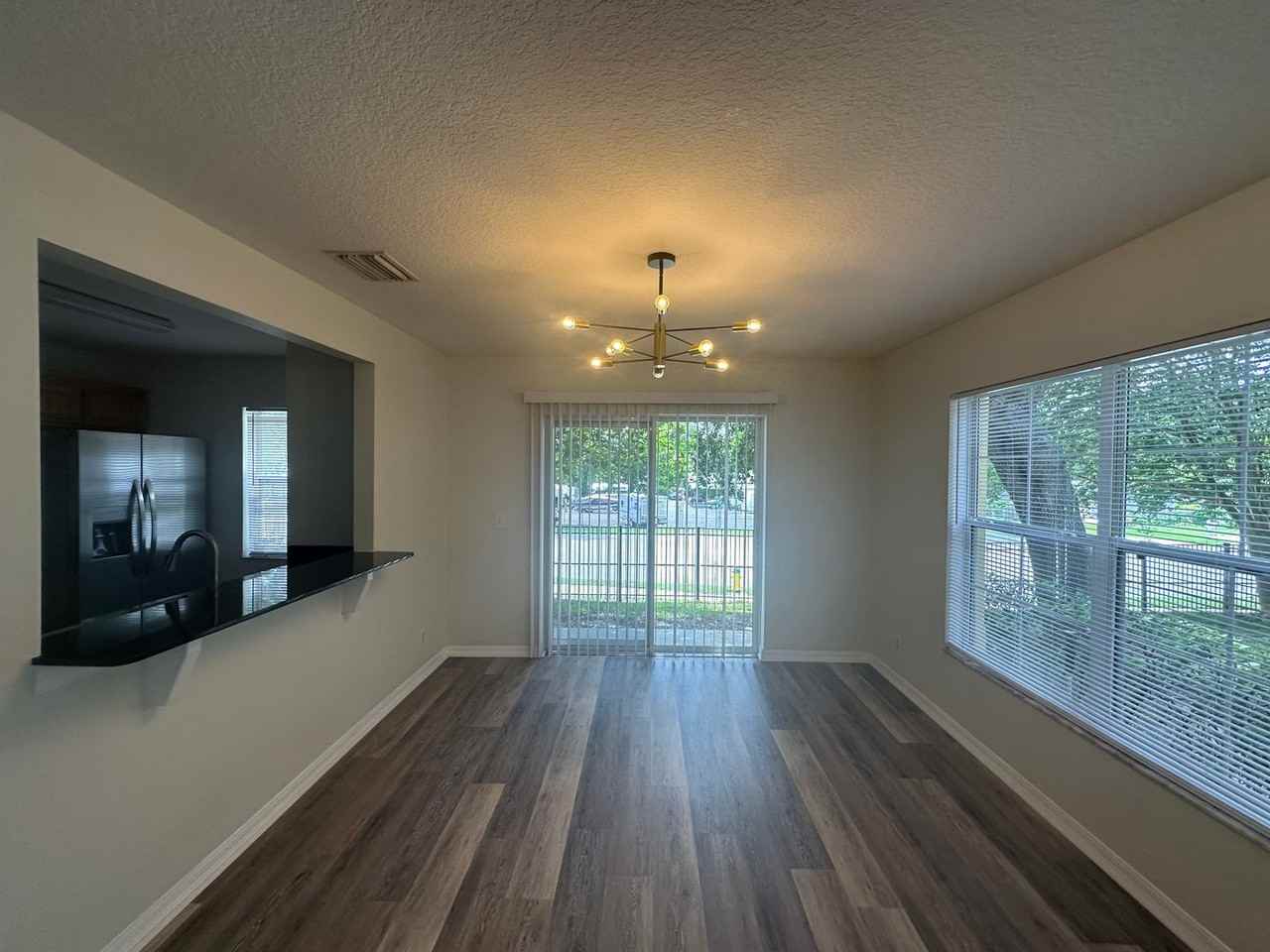 214 Draw Bridge Ln - Photo 3 of 15