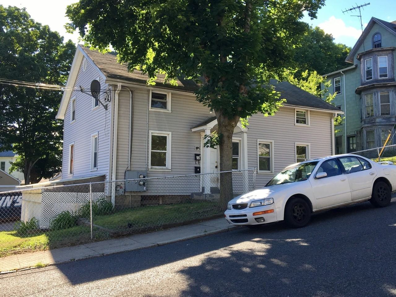 ROCKWOOD 1-3 - Photo 2 of 11