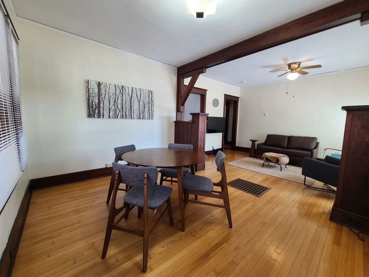 811 Market St - Photo 3 of 15